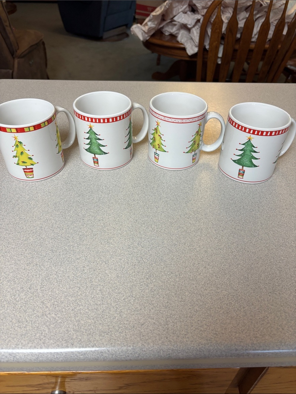 Oneida White Ceramic Mugs with Green Christmas Tree and Red Trim (Set of 4)